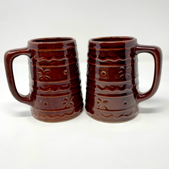 Vintage Mar-Crest USA Daisy & Dot Pattern Brown Stoneware Mugs German Beet Stein - Picture 1 of 10